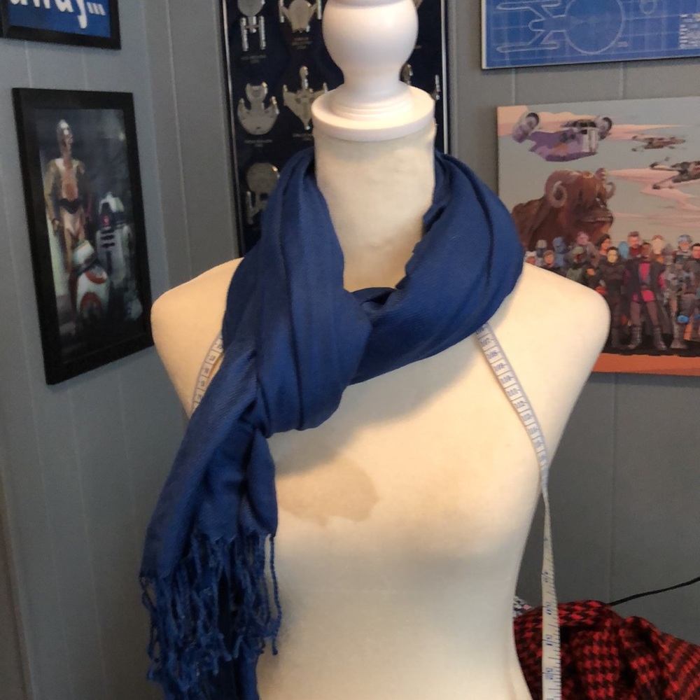 Paskmixa blue scarf